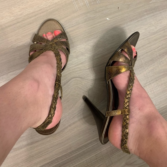 🔴 Gold snakeskin braided heels - Picture 1 of 6